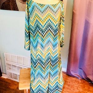 Lovely Mid-length Dress by Tacera size 1X